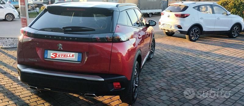 Usata Peugeot 2008 GT 131 CV (96 kW) 2021 Rosso SUV