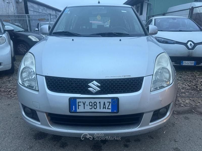 Usata Suzuki Swift 75 CV (55 kW) 2008 Argento Utilitaria