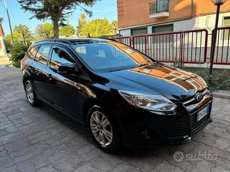 Usata Ford Focus 95 CV (69 kW) 2013 Nero Station wagon