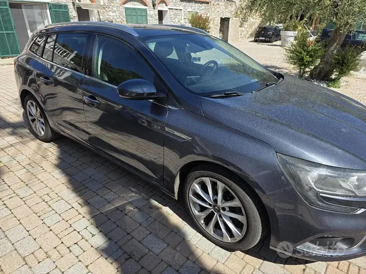 Usata Renault Mégane GrandTour 110 CV (80 kW) 2017 Grigio Station wagon