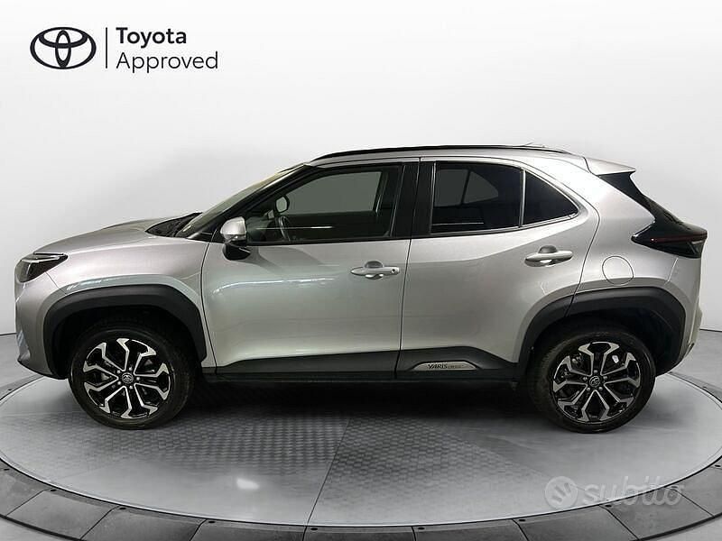 Usata Toyota Yaris Cross Trend 116 CV (85 kW) 2022 Grigio SUV