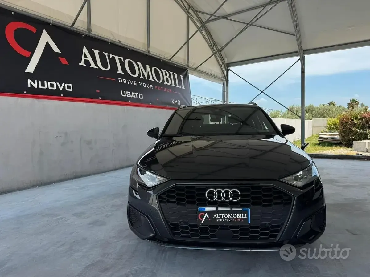 Begagnad Audi A3 Advanced 116 HK (85 kW) 2021 Svart Sedan