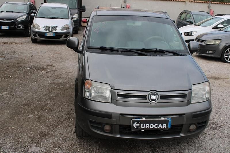 Grigio Usata 2011 Fiat Panda Dynamic Berlina | 4500 € (Cara) - Immagine 1/4