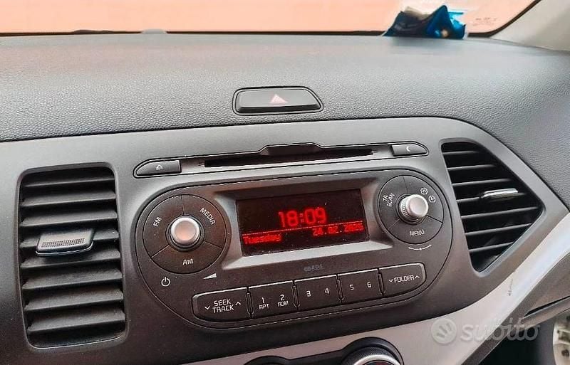 Gebraucht Kia Picanto 66 PS (48 kW) 2016 Weiß Kleinwagen