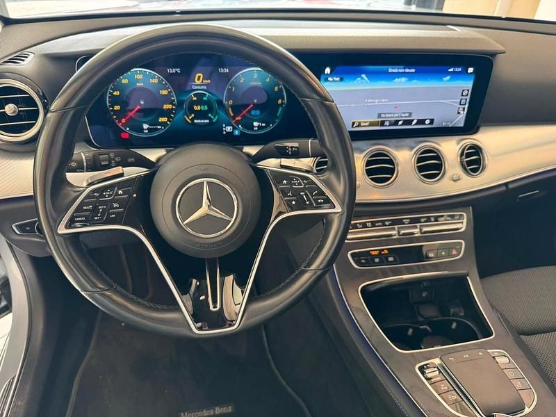 Usata Mercedes E300 Premium Plus 194 CV (142 kW) 2020 Grigio Station wagon