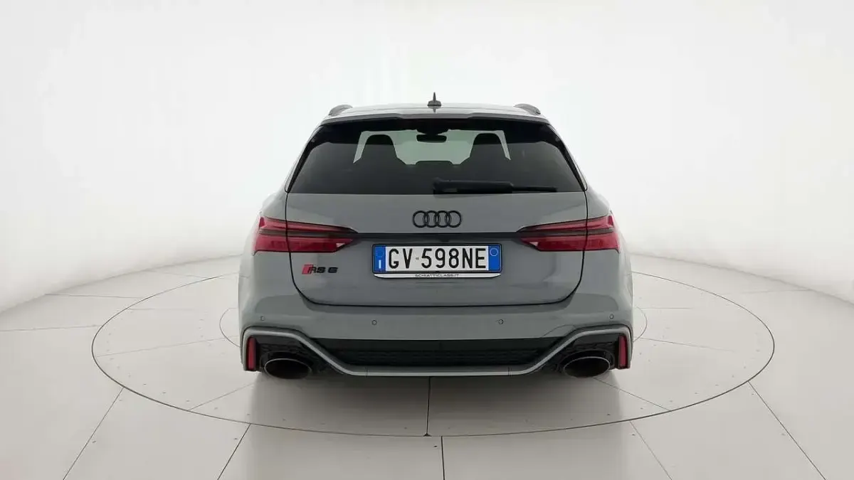 Usata Audi RS6 Performance 630 CV (463 kW) 2024 Grigio Station wagon