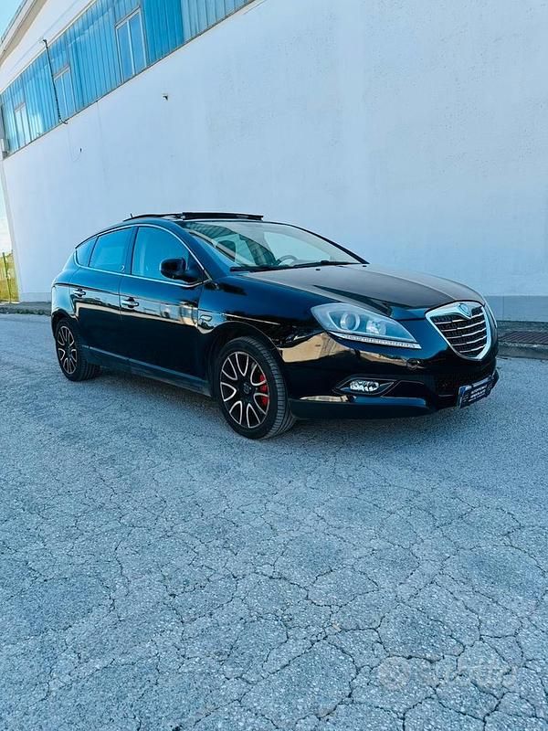 Usata Lancia Delta 120 CV (88 kW) 2008 Utilitaria