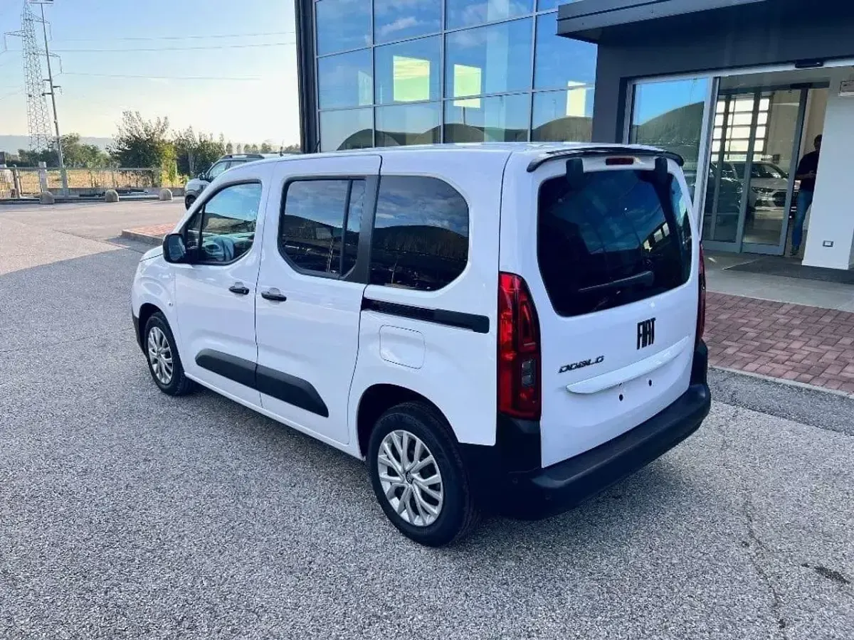 Nuova Fiat Doblò 131 CV (96 kW) 2025 Bianco Monovolume