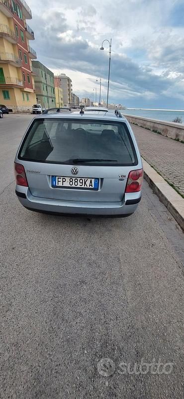 Usata VW Passat 2001 Grigio Station wagon