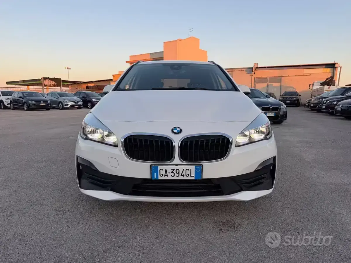 Usata BMW 216 Active Tourer Advantage 116 CV (85 kW) 2020 Bianco Monovolume
