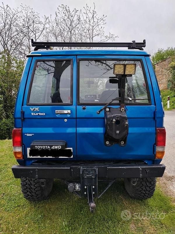 Usata Toyota Land Cruiser 90 CV (66 kW) 1990 Blu/azzurro SUV