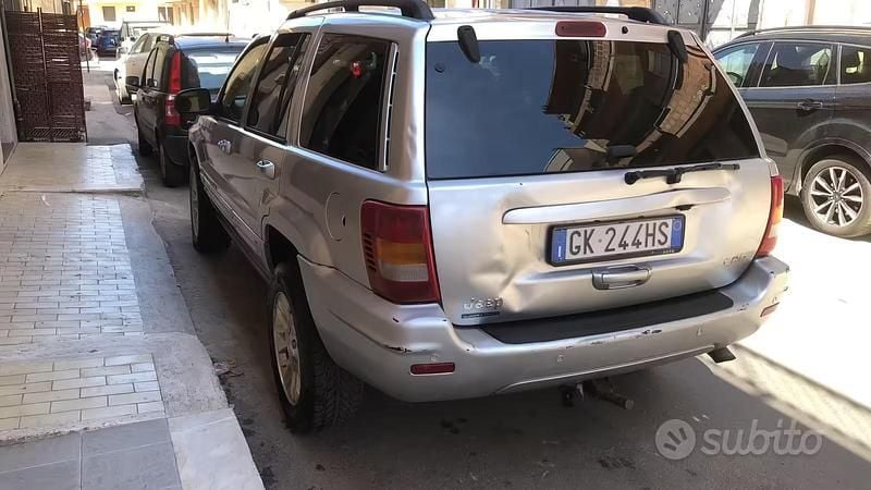 Usata Jeep Grand Cherokee 163 CV (119 kW) 2002 Grigio SUV