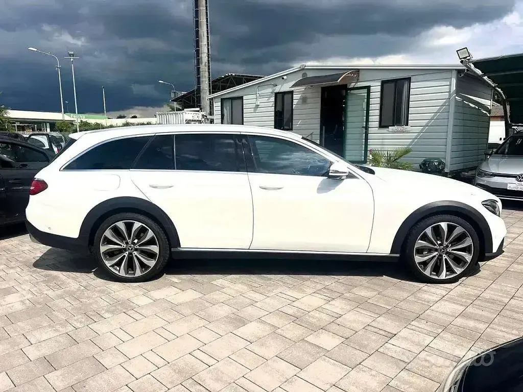 Usata Mercedes E400 Premium 340 CV (250 kW) 2019 Bianco Station wagon