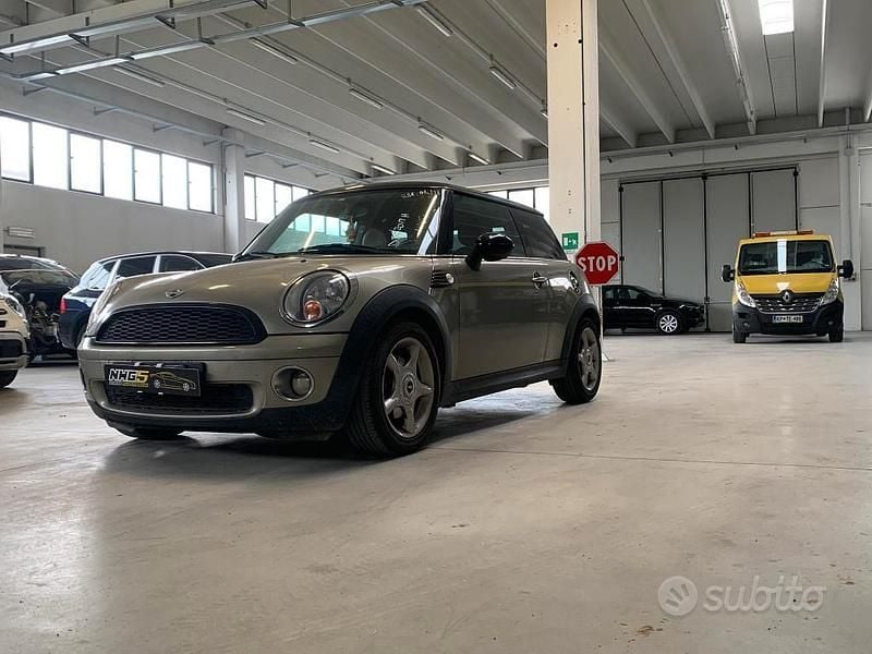 Usata Mini Cooper Chili 120 CV (88 kW) 2007 Grigio Utilitaria
