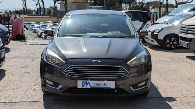 Usata Ford Focus 120 CV (88 kW) 2017 Grigio Monovolume