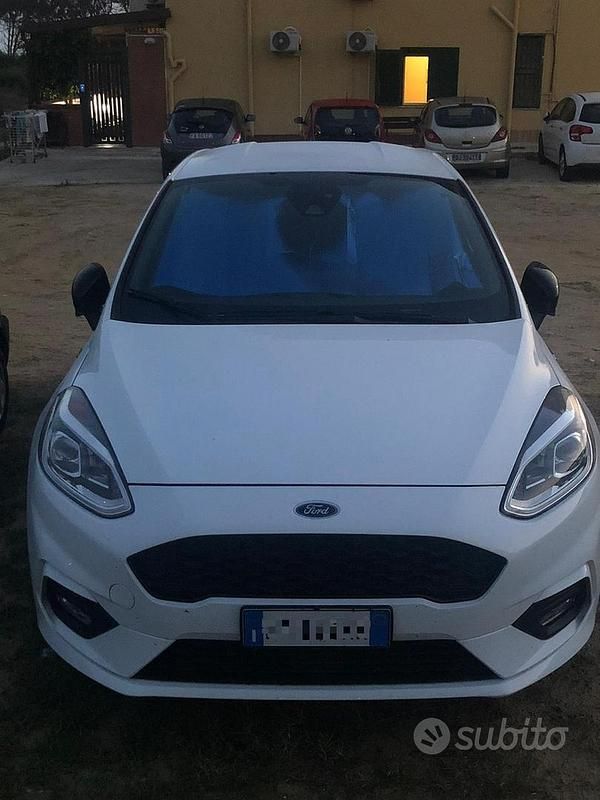 Usata Ford Fiesta ST-Line 120 CV (88 kW) 2017 Bianco Berlina