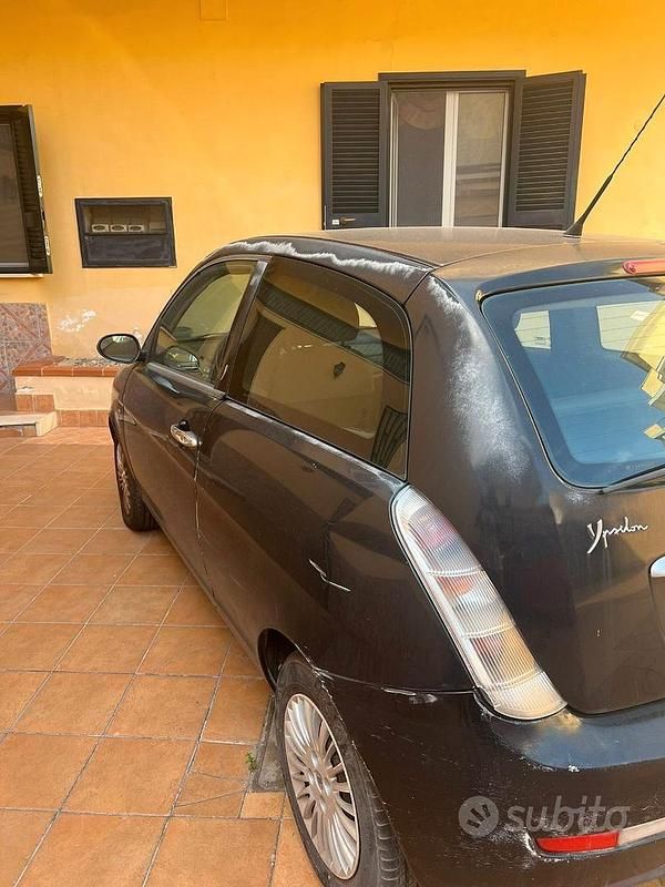 Usata Lancia Ypsilon 80 CV (58 kW) 2007 Nero Utilitaria