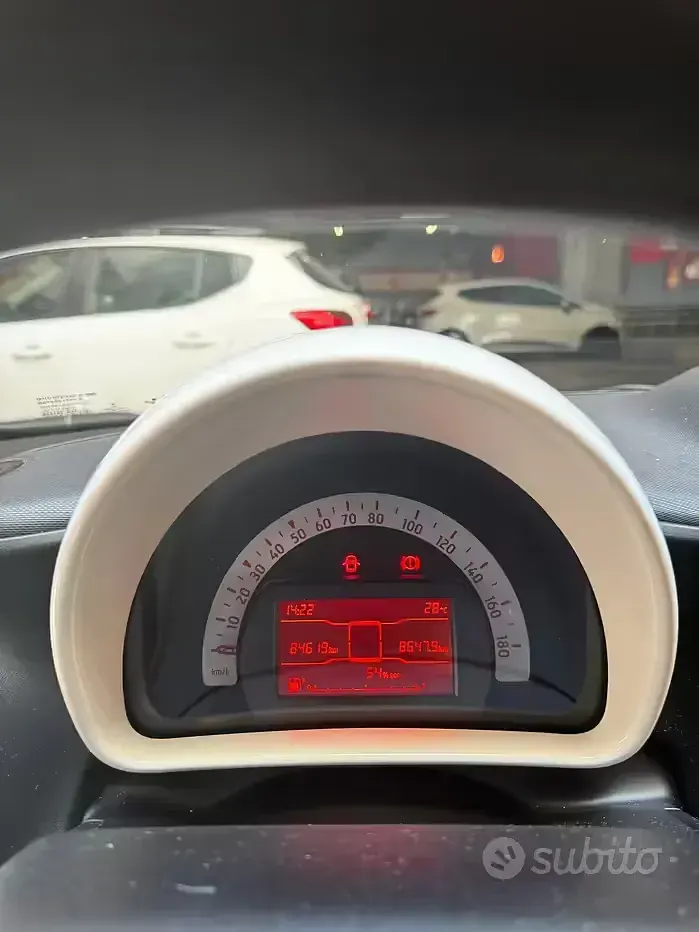 Usata Smart ForFour 71 CV (52 kW) 2018 Bianco Utilitaria