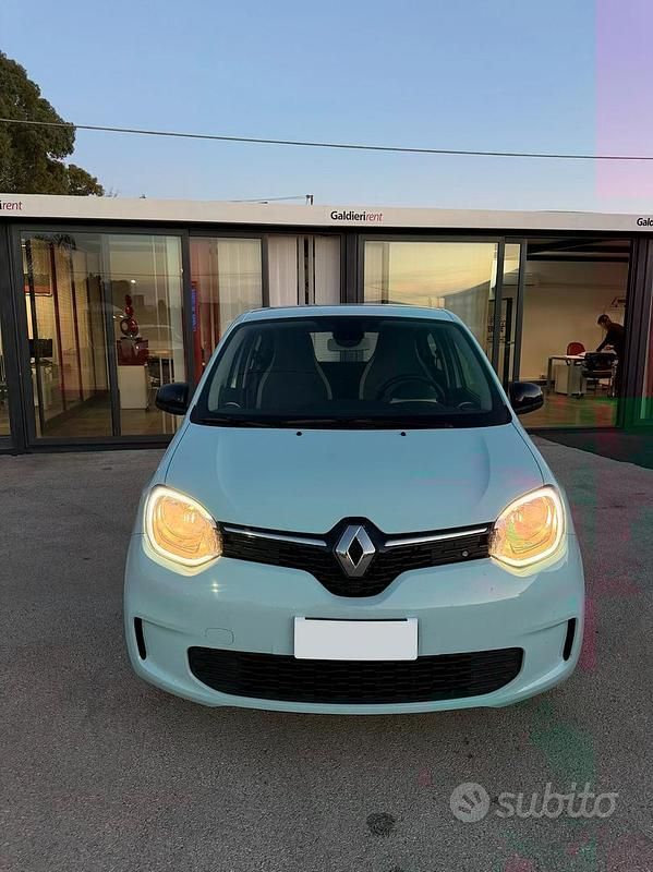Blu Usata 2024 Renault Twingo Equilibre Due volumi | 13.800 € (Cara) - Immagine 1/4