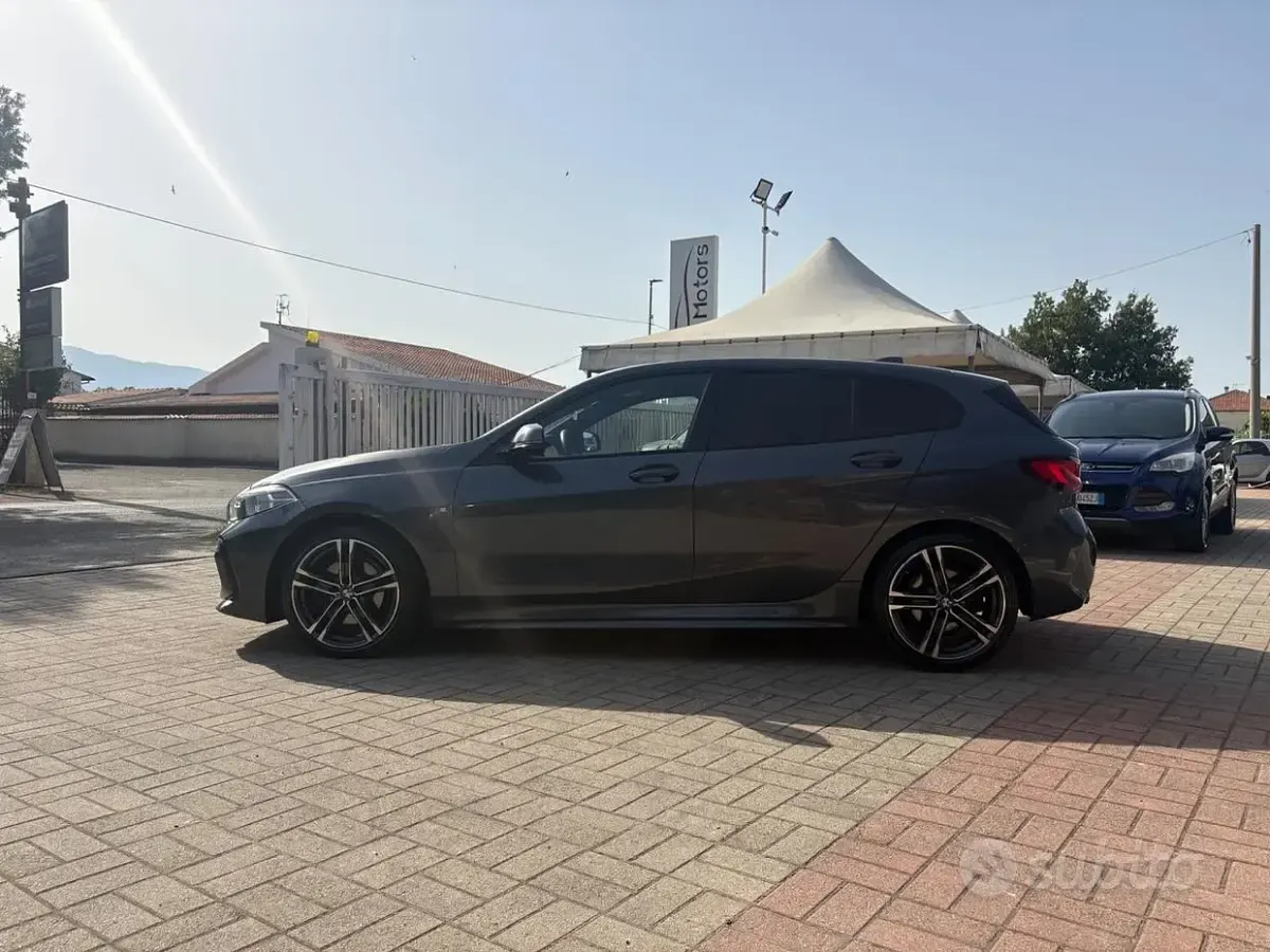 Usata BMW 116 M Sport 116 CV (85 kW) 2020 Grigio Utilitaria