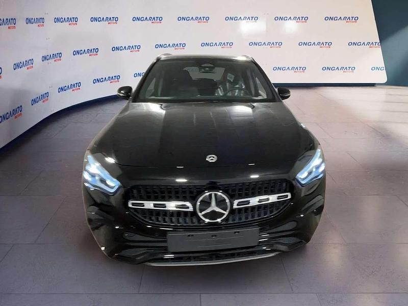 Nouvelle Mercedes GLA200 Advanced 150 ch (110 kW) 2025 Noir SUV