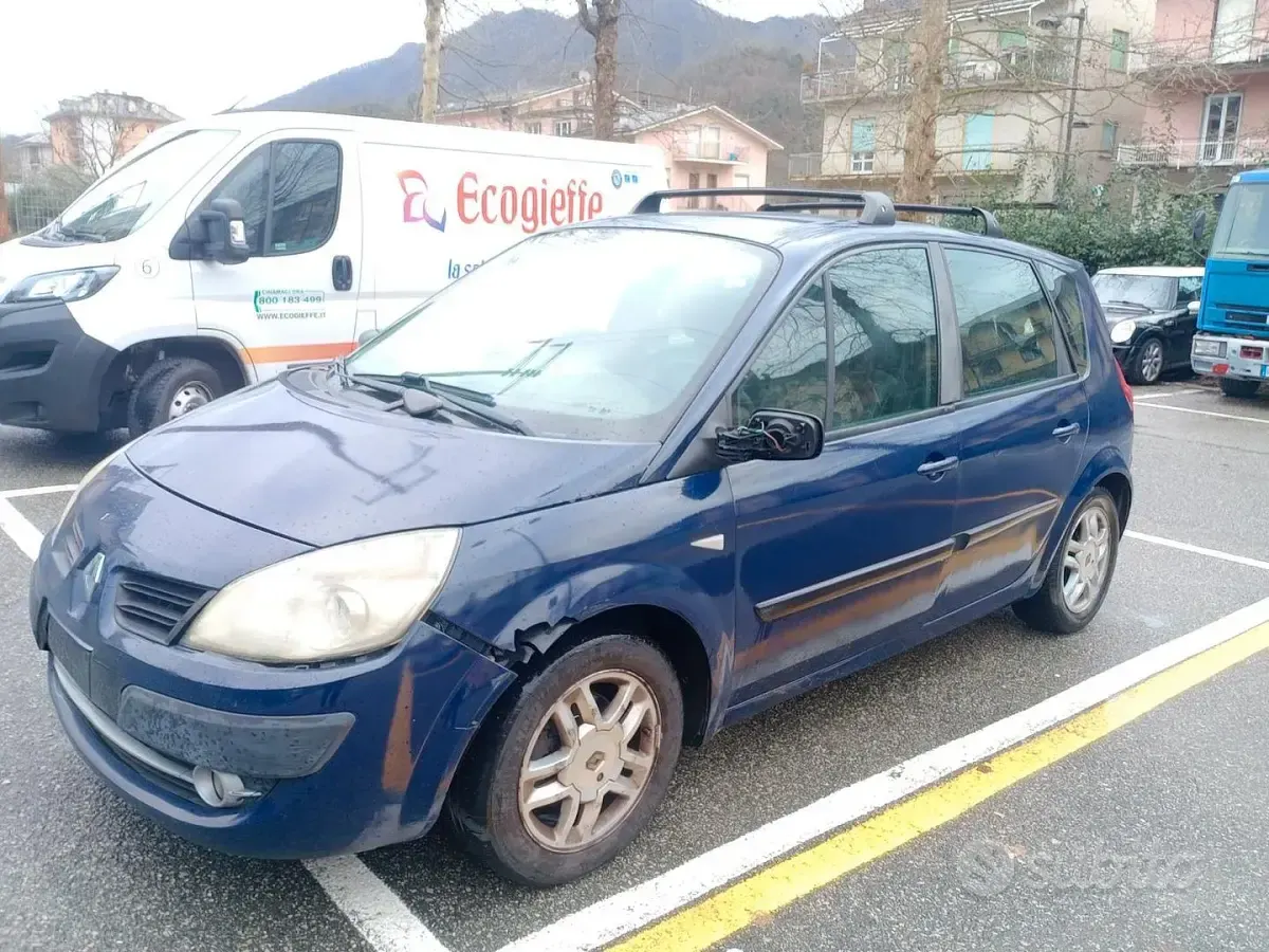 Usata Renault Scenic E-Tech 106 CV (77 kW) 2008 Blu Monovolume
