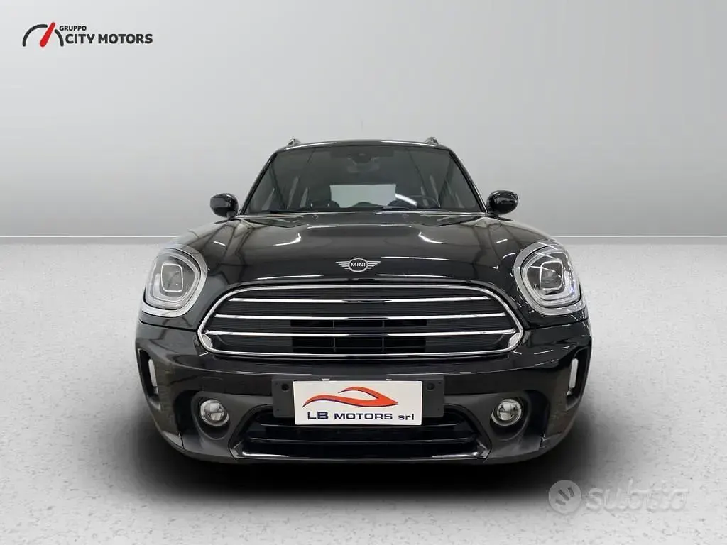 Usata Mini Countryman Business 116 CV (85 kW) 2021 Nero SUV