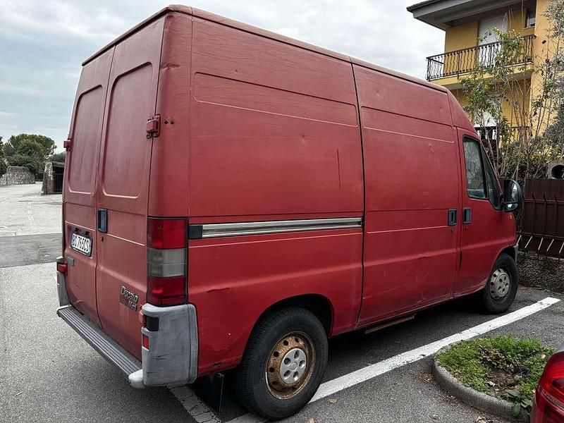 Usata Fiat Ducato 109 CV (80 kW) 1999 Rosso Furgone