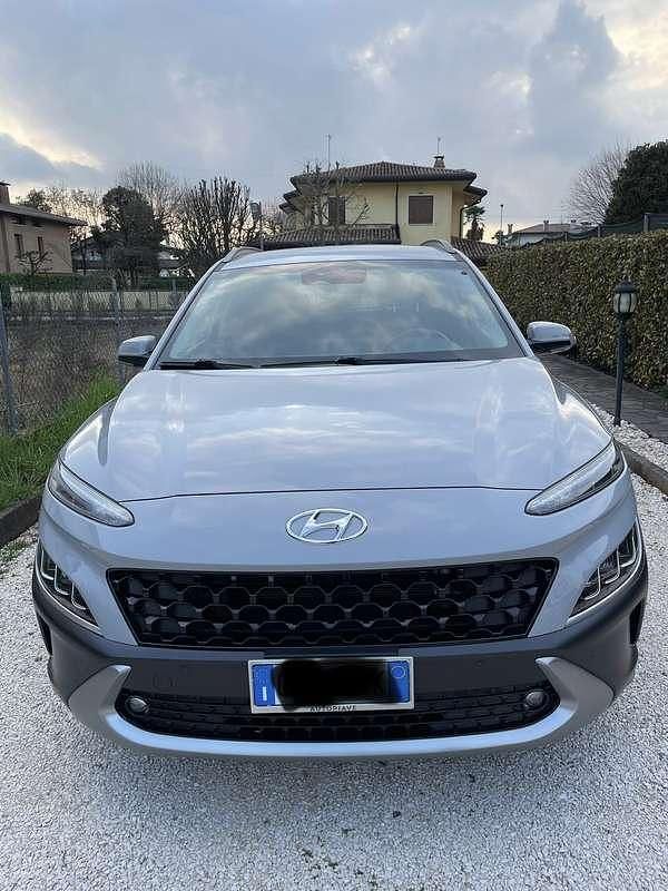 Usata Hyundai Kona XPrime 105 CV (77 kW) 2021 Grigio SUV