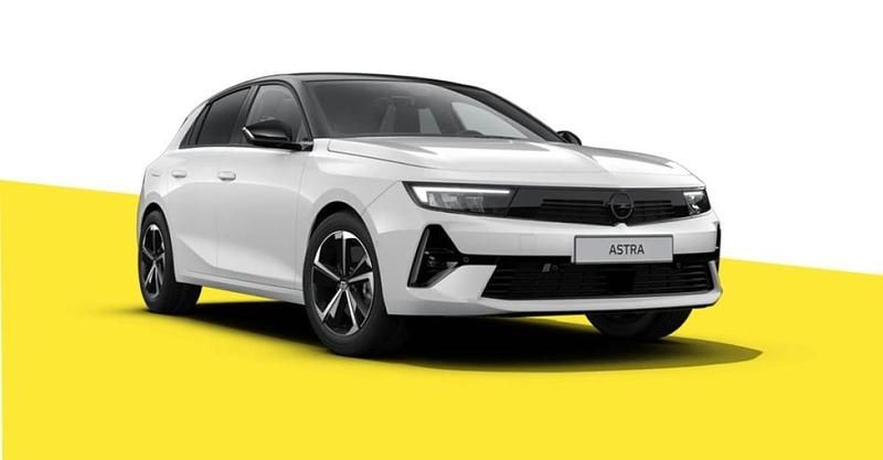 Usata Opel Astra GS Line 130 CV (95 kW) 2021 Arktis white Berlina