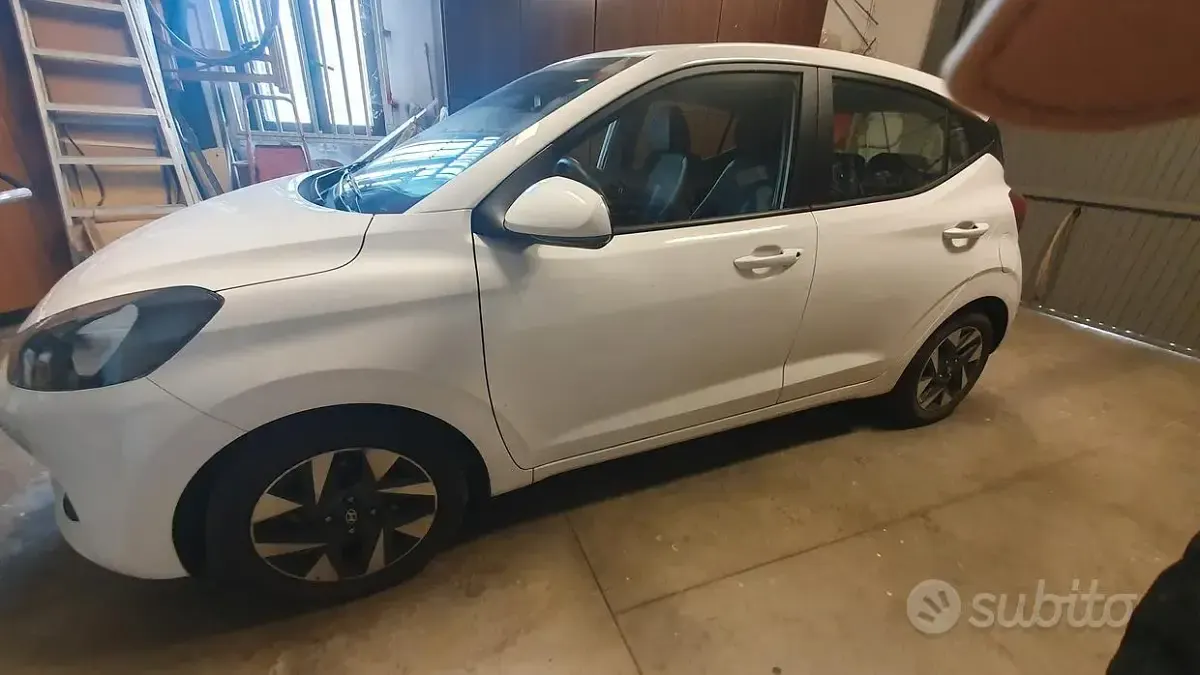 Usata Hyundai i10 86 CV (63 kW) 2025 Bianco Utilitaria