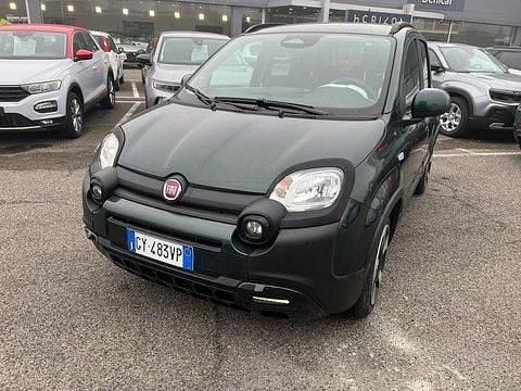 Usata Fiat Panda Cross Cross 69 CV (50 kW) 2025 Verde Utilitaria