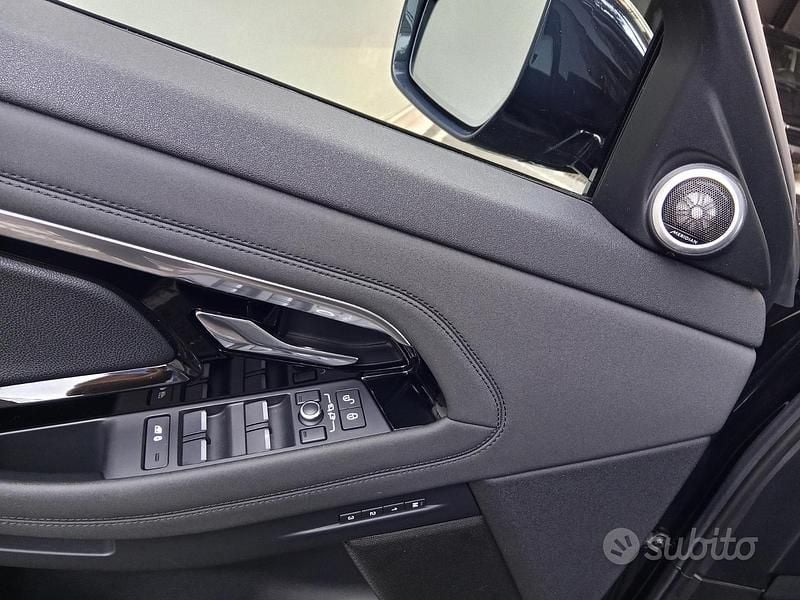 Usata Land Rover Range Rover evoque 150 CV (110 kW) 2019 Nero SUV
