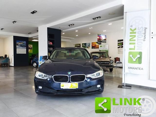 Usata BMW 320 184 CV (135 kW) 2012 Blu Berlina