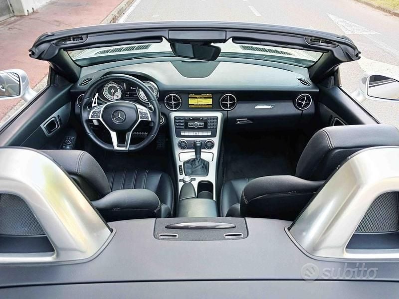 Usata Mercedes SLK250 AMG 204 CV (150 kW) 2012 Grigio Cabrio