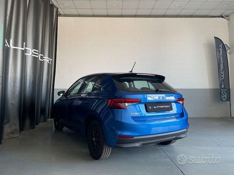 Nuova Skoda Fabia 80 CV (58 kW) 2025 Blu Berlina