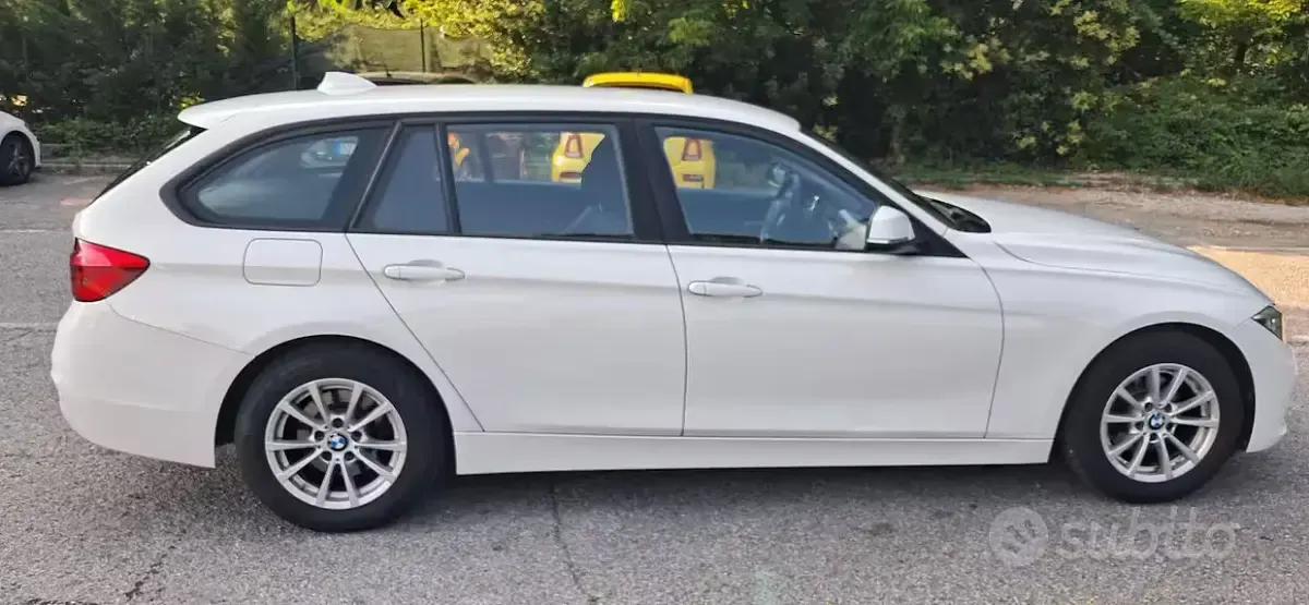 Usata BMW 318 150 CV (110 kW) 2015 Bianco Station wagon