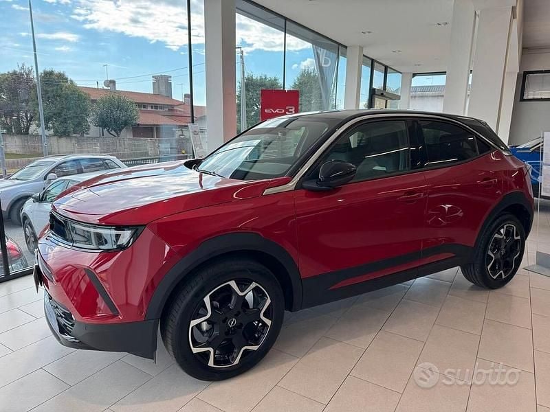 Rosso Usata 2024 Opel Mokka SUV | 19.000 € (Buon prezzo) - Immagine 1/4