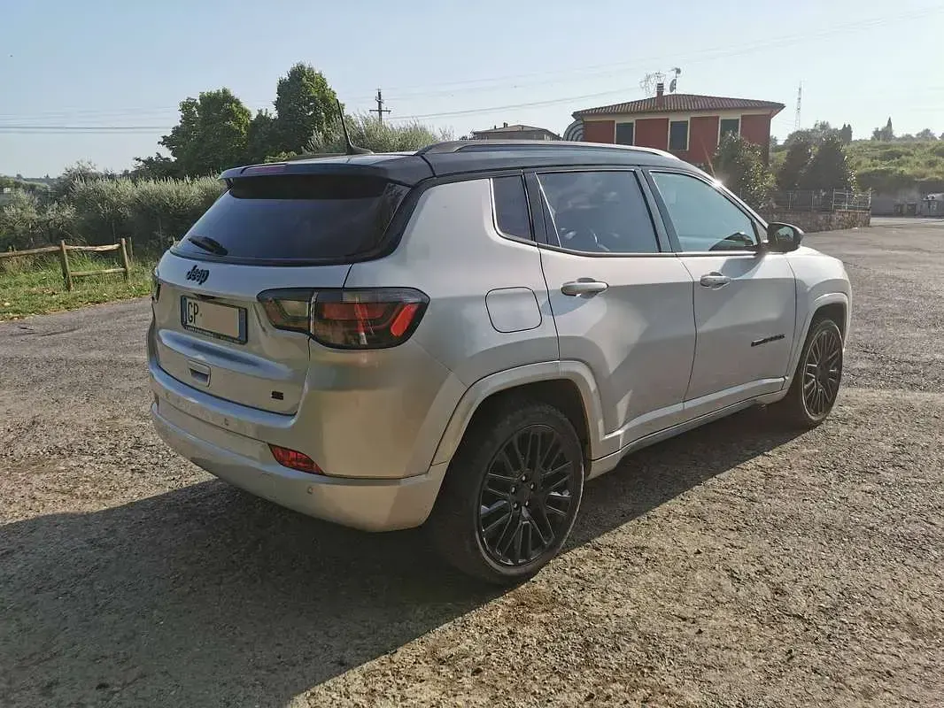 Usata Jeep Compass 131 CV (96 kW) 2023 Argento SUV