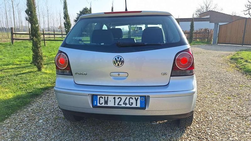 Usata VW Polo 64 CV (47 kW) 2005 Argento Utilitaria