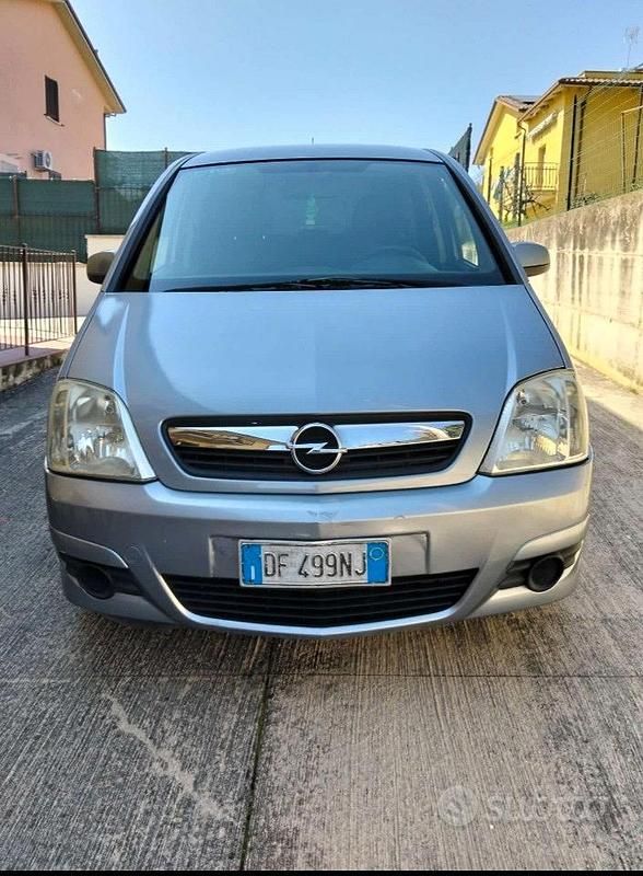 Usata Opel Meriva Cosmo 125 CV (91 kW) 2007 Grigio Monovolume