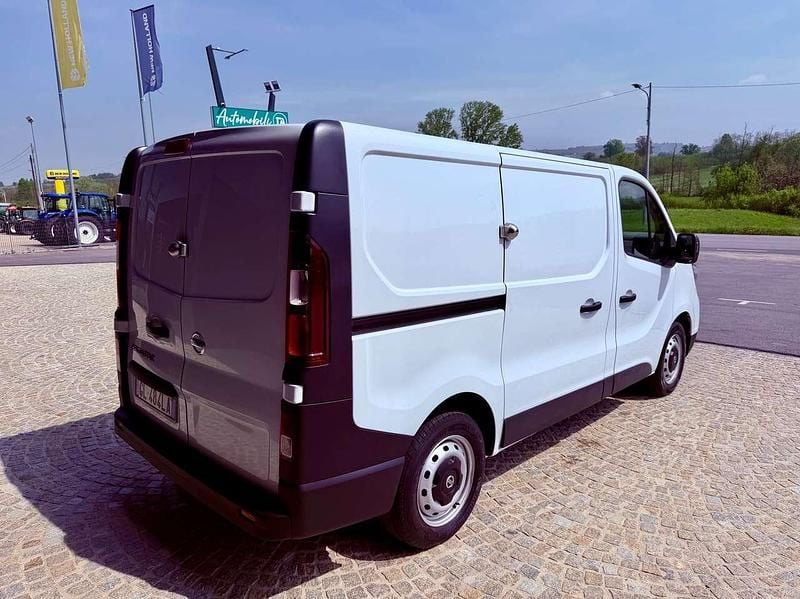 Gebraucht Nissan Primastar 110 PS (80 kW) 2023 Weiß Van / Kleinbus