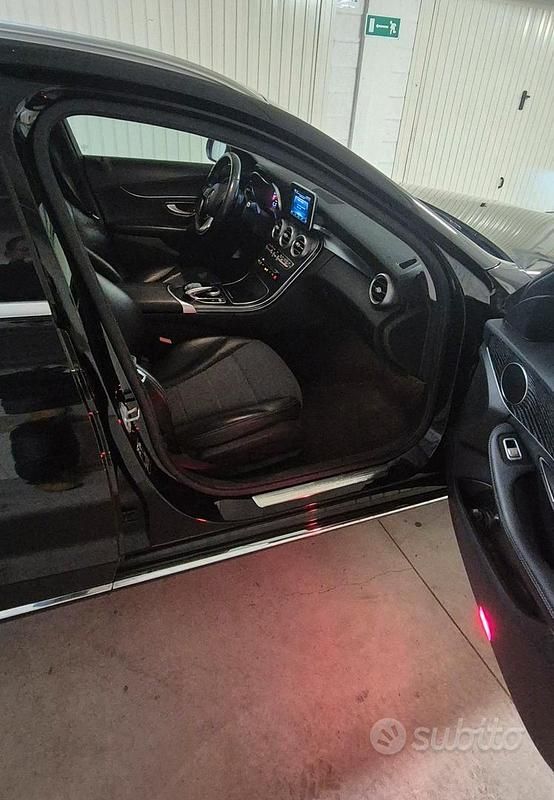 Second-hand Mercedes C220 194 CP (142 kW) 2018 Negru Break