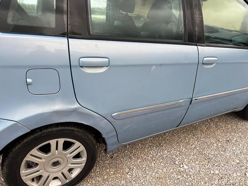Usata Fiat Idea 90 CV (66 kW) 2005 Monovolume