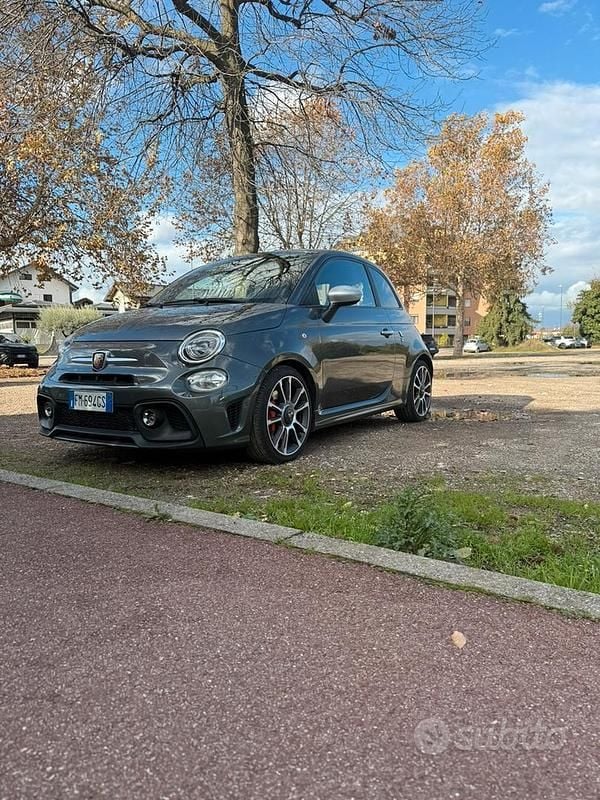Grigio Usata 2017 Abarth 595 Turismo Due volumi | 15.500 € (Ottimo prezzo) - Immagine 1/4
