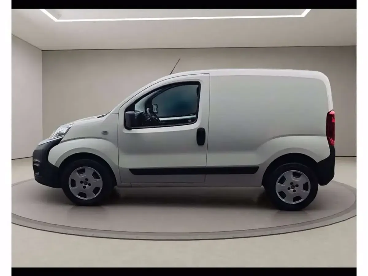 Usata Fiat Fiorino 95 CV (69 kW) 2022 Bianco diamond Monovolume
