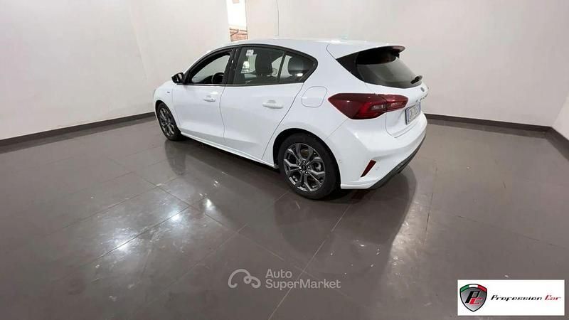 Usata Ford Focus ST-Line 92 CV (67 kW) 2023 Bianco Berlina