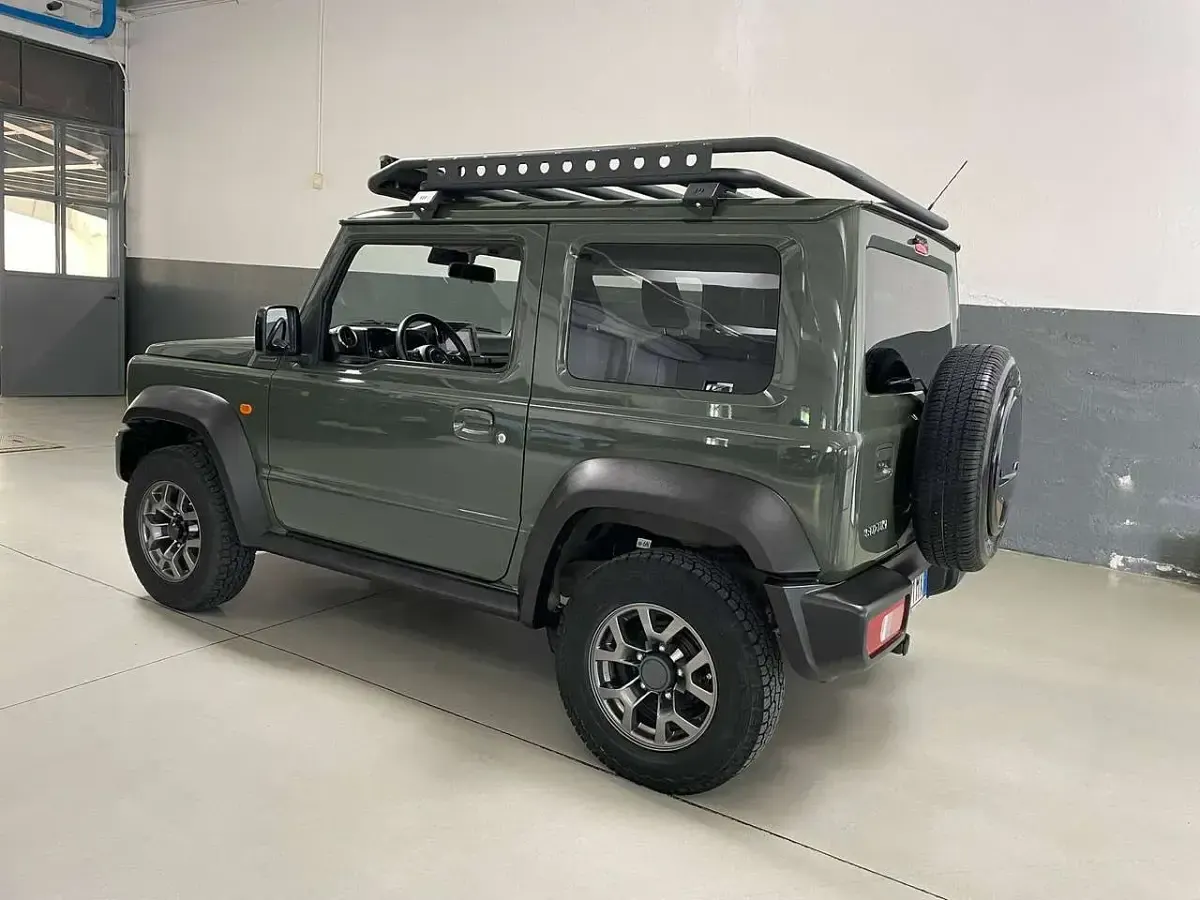 Usata Suzuki Jimny 102 CV (75 kW) 2020 Verde SUV