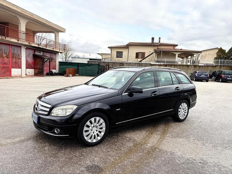 Usata Mercedes C220 170 CV (125 kW) 2009 Nero Station wagon
