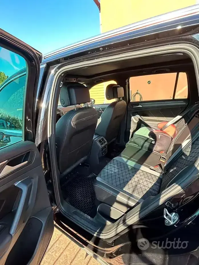 Usata VW Tiguan 150 CV (110 kW) 2023 Nero SUV